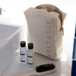 Fusion - Raw Cotton - Upright Toilettas -Reisstijl Exporteren Winkel 0011503 bf 67503 2 d57c3bf7 db85 4766 8ed7 73467601ccb7